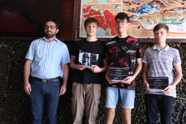 Nagrade pobjednicima Minecraft takmičenja 'Gradimo tunel spasa'