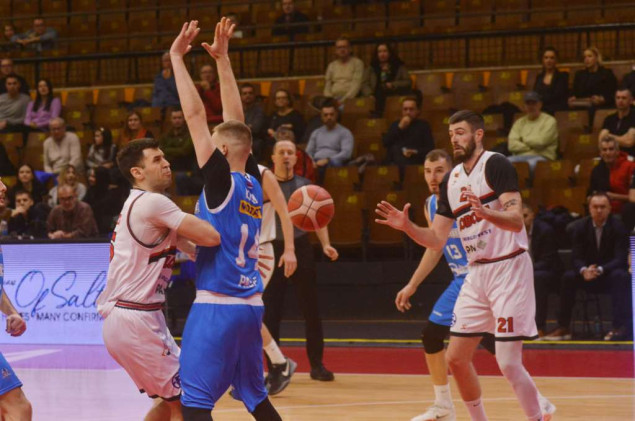 Prvi poraz košarkaša Slobode u Mejdanu