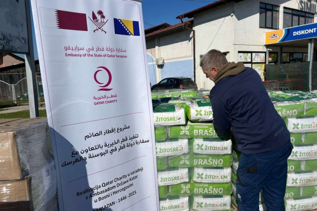 Država Katar osigurala ramazanske pakete povratničkim porodicama u RS-u
