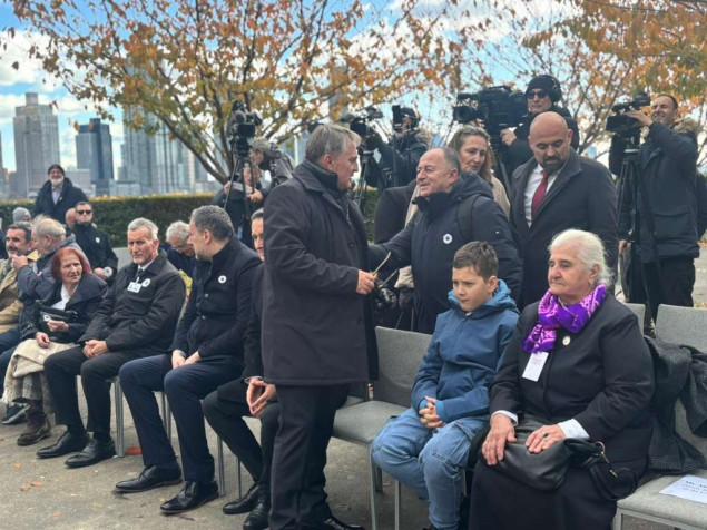 Subašić: 'Cvijet Srebrenice' u New Yorku ostavljam u amanet svima, jer ovaj cvijet su naša djeca