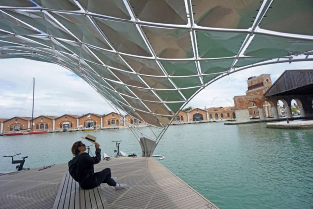 Evropska komisija osudila učešće Rusije na Venecijanskom bijenalu