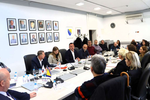 Ministar Hasanović i sindikati o novom kolektivnom ugovoru u oblasti zdravstva