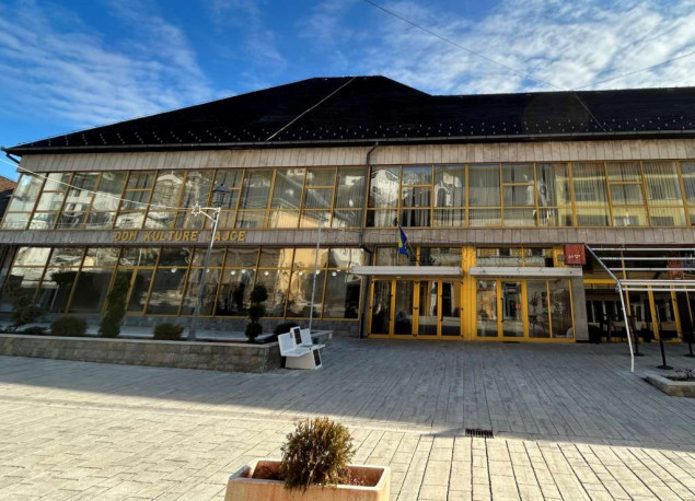 Domu kulture u Jajcu potrebno ulaganje u zgradu, a građanima kino sala
