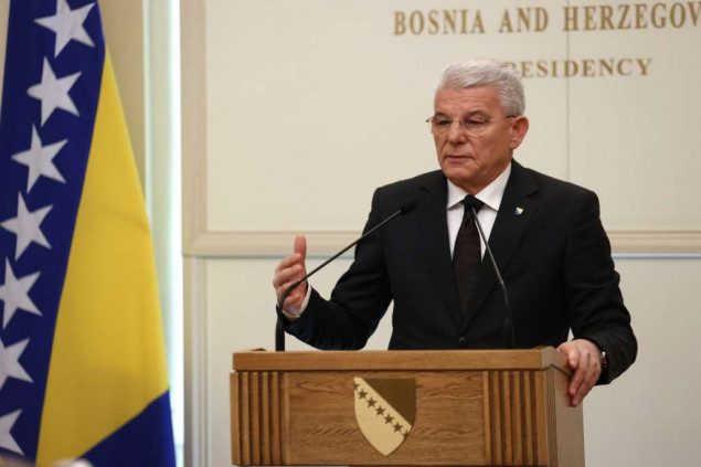 Džaferović: Schmidtova odluka iznuđena manipulantskim ponašanjem HDZ-a