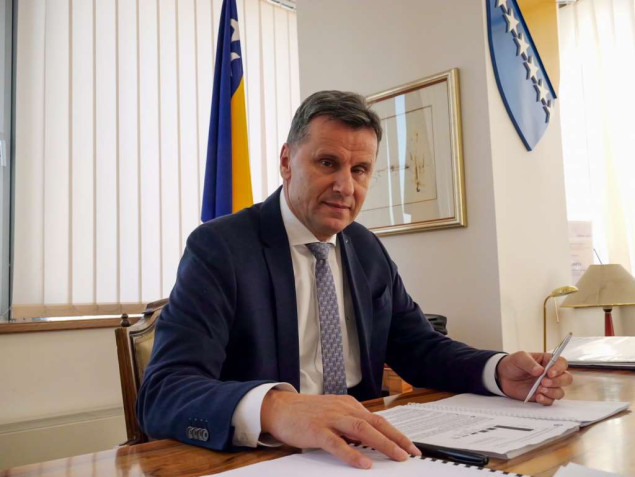 CIK izglasao odluke o prestanku mandata Novaliću i Bajramoviću