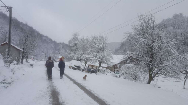I sutra oblačno sa snijegom, na jugu zemlje kiša