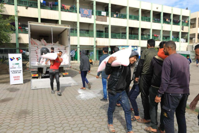 'Merhamet' počeo sa podjelom 100 tona brašna ugroženom stanovništvu u Gazi