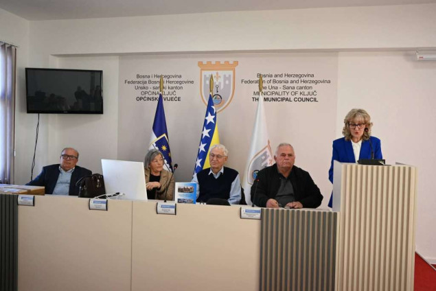 Promovisana knjiga Fuada Alibegovića o pomoći ključkim izbjeglicama iz Kamp-Lintforta