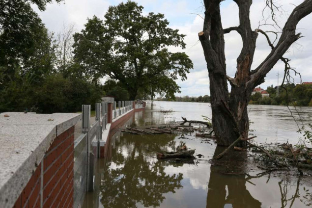 Broj mrtvih u poplavama na jugozapadu Poljske porastao na devet