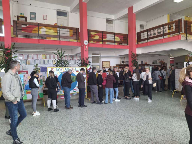 Građani u RS-u glasaju za entitetskog predsjednika na prijevremenim izborima