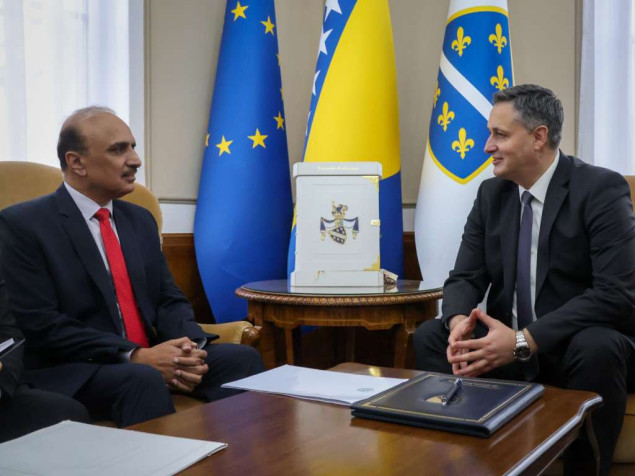 Bećirović razgovarao s ambasadorom Pakistana u BiH Syedom Qaiserom Abbasom Shahom