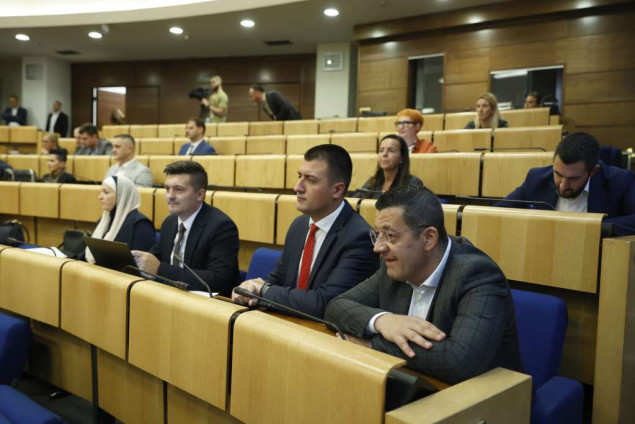 Sjednica Doma naroda - Vlada FBiH treba da se izjasni o delegatskim amandmanima na rebalans budžeta