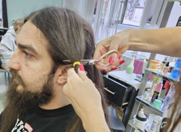 Brčko: Humanitarna akcija 'Kosa od srca za dječiji osmijeh'