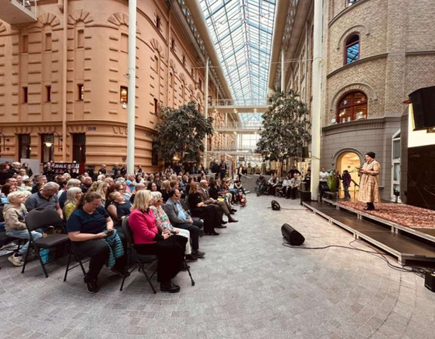 Muzej ratnog djetinjstva s izložbom 'Slušaj' pred švedskom publikom