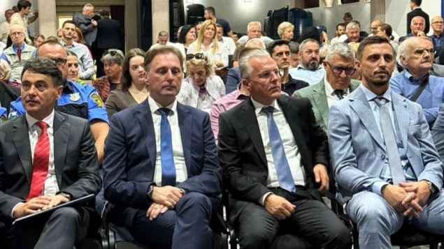 Ministar Hrnjić prisustvovao svečanoj sjednici Gradskog vijeća Bosanske Krupe