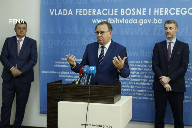 Članovima Vlade Federacije Bosne i Hercegovine uručeni digitalni potpisi 