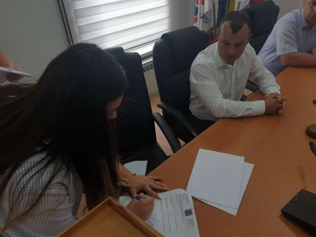 Ugovore o pripravničkom stažu potpisalo petero mladih iz Srebrenice