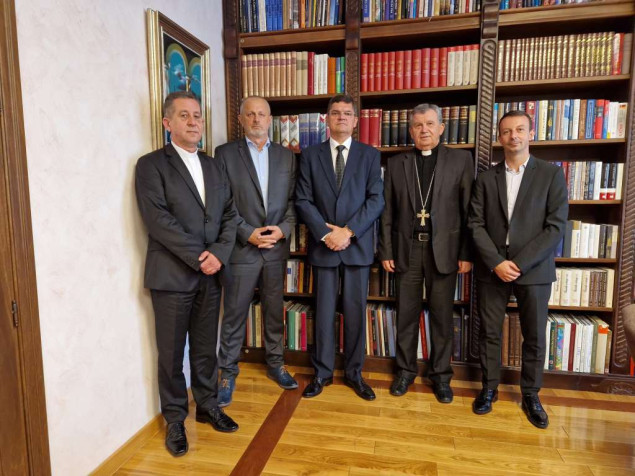 Potpisan ugovor o finansijskoj podršci za obnovu crkvi i svetišta u Vrhbosanskoj nadbiskupiji