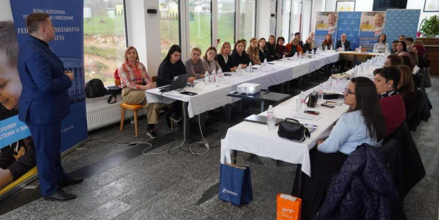 U Cazinu održana radionica o uvođenju pneumokoknog cjepiva u redoviti imunizacijski program u FBiH