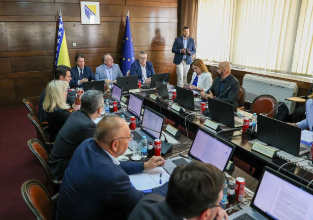 Vlada FBiH - Skoro 630.000 KM iz naknada od igara na sreću za 61 projekt iz oblasti obrazovanja