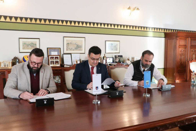 Potpisan Sporazum o sufinansiranju sanacije i restauracije fasade Narodnog pozorišta