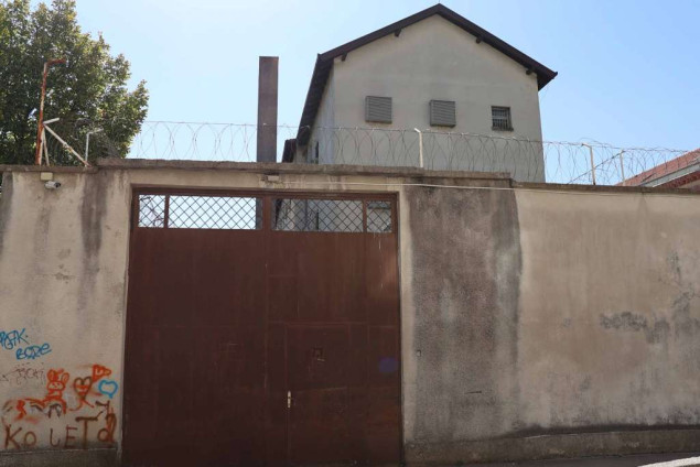 Zatvorenik kojega je drugi zatvorenik u KPZ-u Mostar nožem ubo u vrat preminuo u bolnici