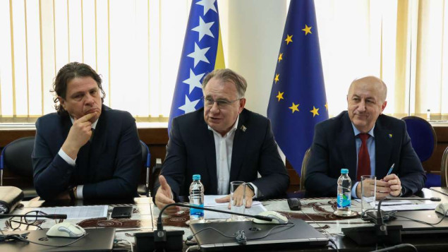 Na sastanku s premijerom Nikšićem usaglašena rješanja oko boračkog dodatka