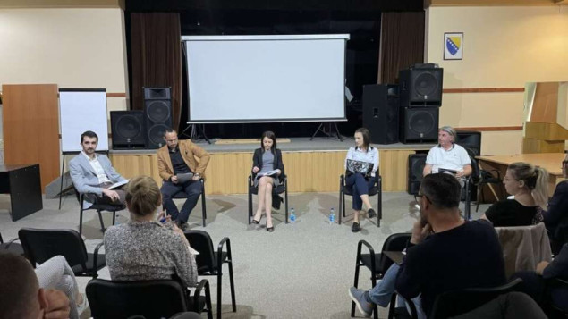 U Brčkom održan okrugli sto o zapošljavanju stranaca