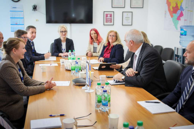 Ambasador Holtzapple boravio u posjeti Srednjobosanskom i Zeničko-dobojskom kantonu