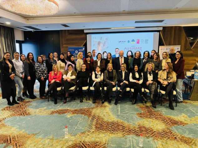 Održana edukacija u projektu EU 'Karijera i mama' za institucije Kantona Sarajevo