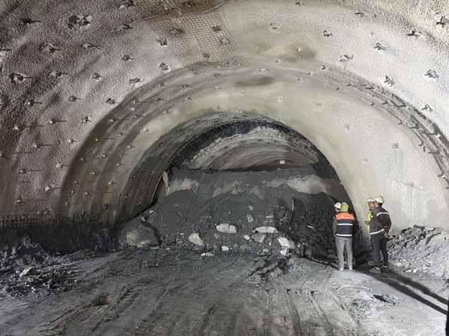 Probijen tunel Crni vrh na dionici Medakovo- Ozimice