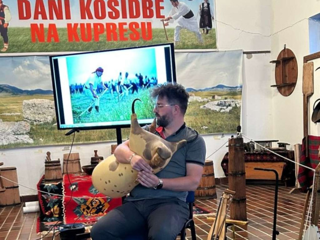 Kupres: Održano predavanje o tradicijskoj glazbi i kosidbi