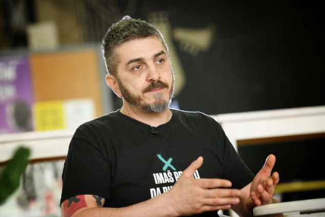 Bh. glumcu Štukanu zabranjen ulazak u Srbiju, danas će biti deportiran u Sarajevo