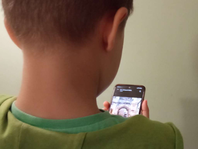 FMOZ: Neće biti pooštravanja kontrole korištenja mobilnih telefona u školama u Federaciji BiH