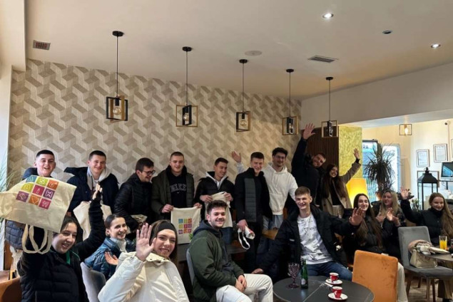 Asocijacija srednjoškolaca u BiH uspješno provela humanitarnu akciju Srednjoškolci za srednjoškolce