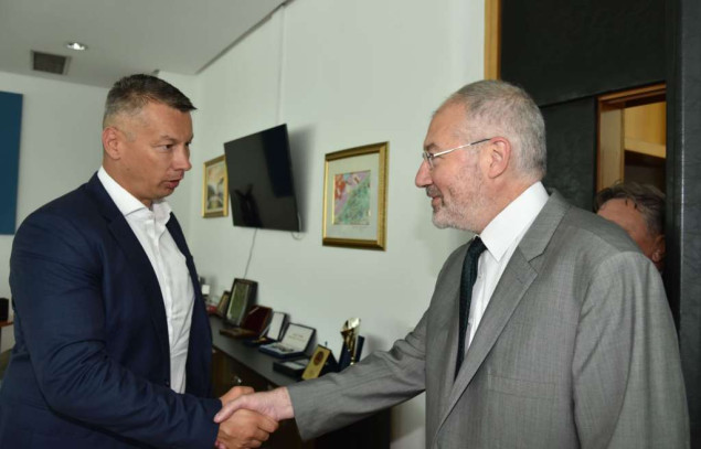 Nešić razgovarao s ambasadorom Turske Sadikom Girginom