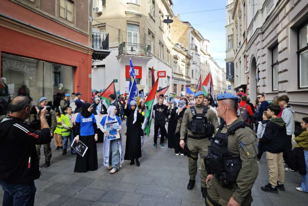 U Sarajevu Održana Protestna šetnja U Znak Podrške Palestinskom Narodu