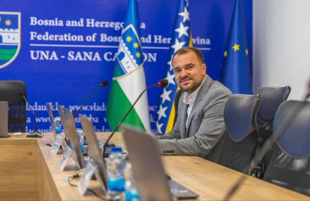 Jakšić: Finansije USK stabilizirane bez novih zaduženja, dugovi smanjeni, ulaganja povećana