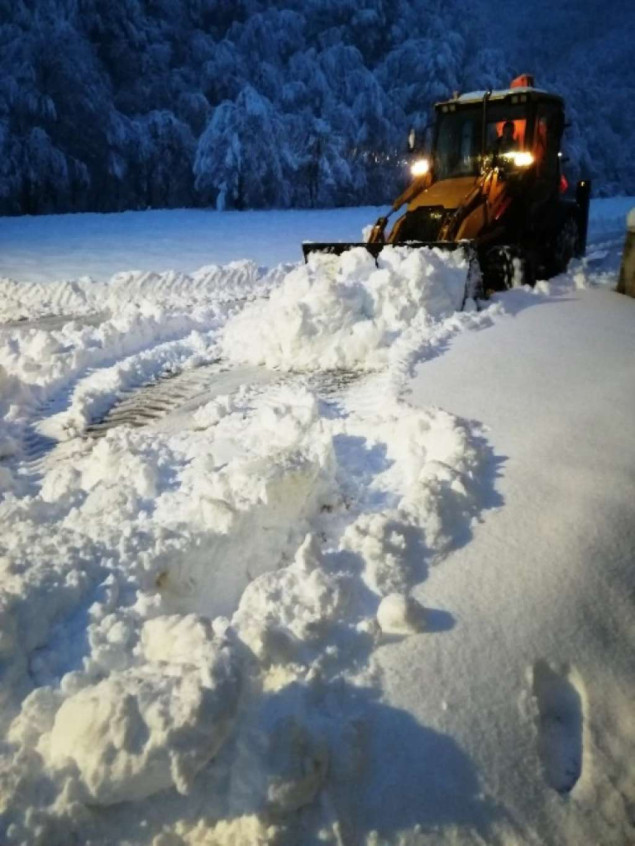 Resursi Oružanih snaga BiH raščišćavaju putne komunikacije