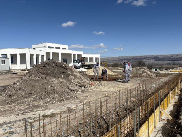 U Tomislavgradu nastavljeni radovi na uređenju gradskoga groblja