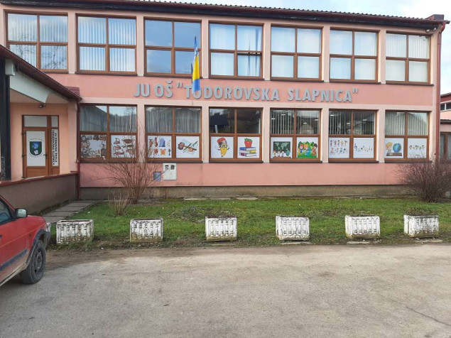 OŠ Todorovska Slapnica u Velikoj Kladuši ima sve manje učenika i nedostaje nastavnika