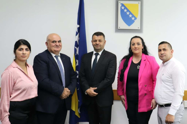 Hurtić s delegacijom Udruženja 'Euro Rom' o poboljšanju položaja romske populacije u BiH