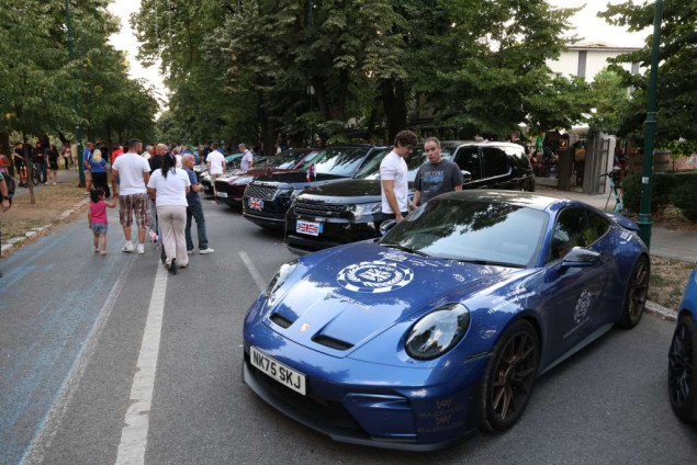 Na Vilsonovom šetalištu u Sarajevu predstavljeno 50 luksuznih i sportskih automobila