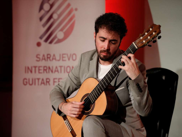 Publika na Sarajevo Guitar Festivalu uživala u nastupu virtuoza Pabla Menéndeza