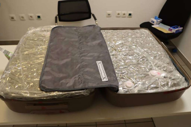 Kod Španjolke u koferu na aerodromu pronađeno gotovo 15 kilograma marihuane