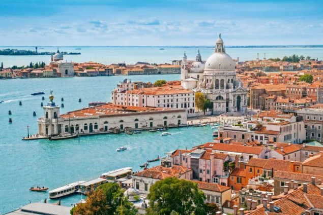 Venecija zabranjuje razglas sa zvučnicima i turističke grupe koje premašuju 25 osoba
