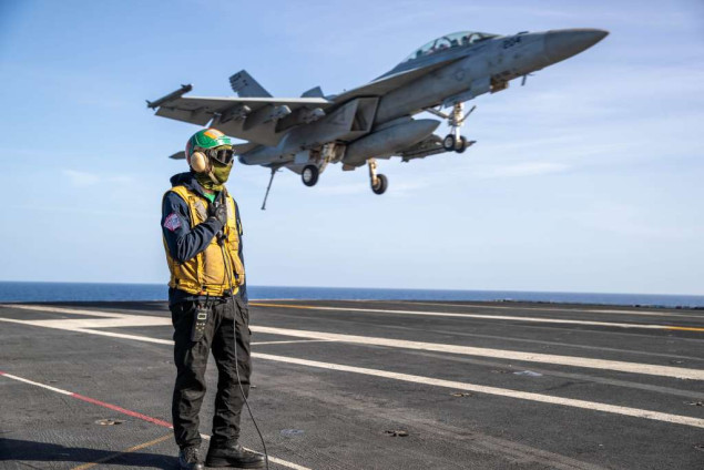 Na američkom nosaču aviona Gerald R. Ford izbio požar, dva mornara povrijeđena