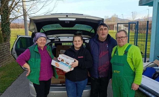 Merhamet Bihać pokrenuo akciju Iftar: 100 obroka podijeljeno u MZ Kamenica