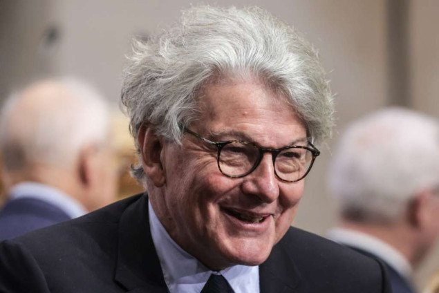 Francuska vlada osudila zabranu izdavanja američke vize bivšem komesaru Bretonu