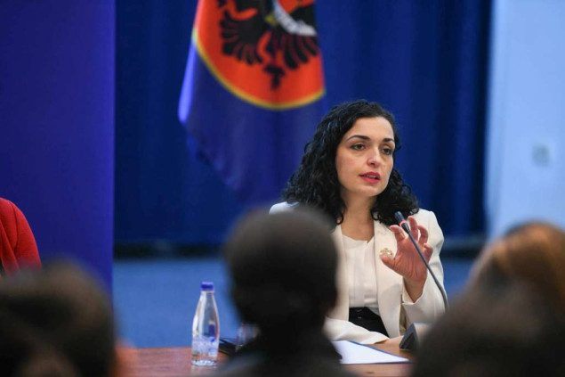 Kosovo: Osmani najavila dogovor o provedbi odluke kosovske središnje banke